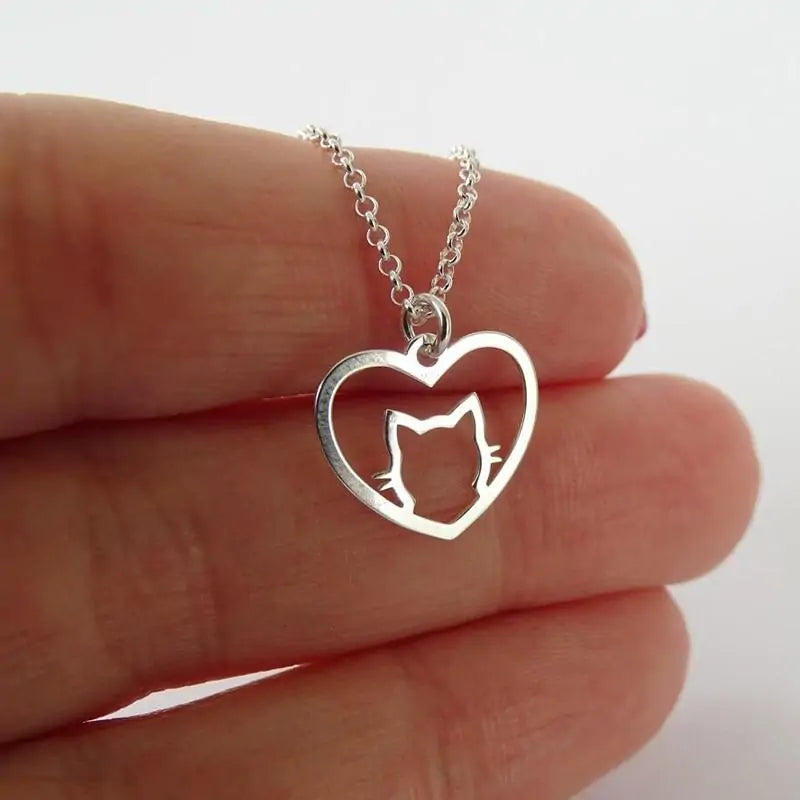 FUREVER PET™ Cat Heart Necklace